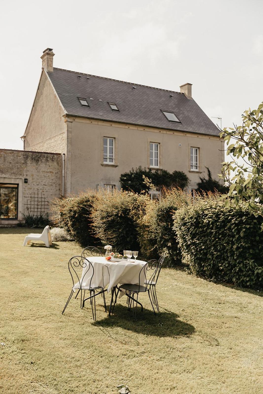 Le Clos Poulain Petits Gites De Charme Et Chambres D'Hotes Familiales Au Calme Proche Bayeux Et Des Plages Nonant Exterior foto